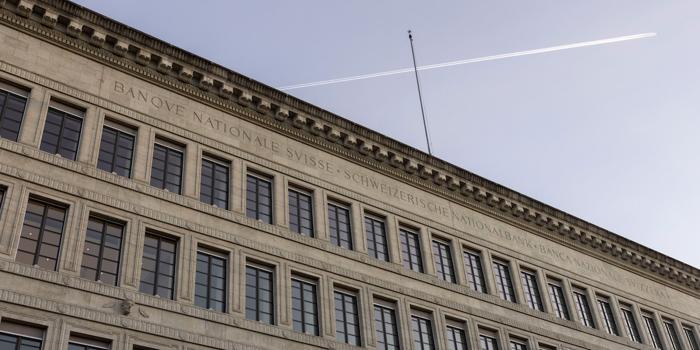 La Banca Centrale Svizzera riduce i tassi di interesse: cosa significa per l’economia globale