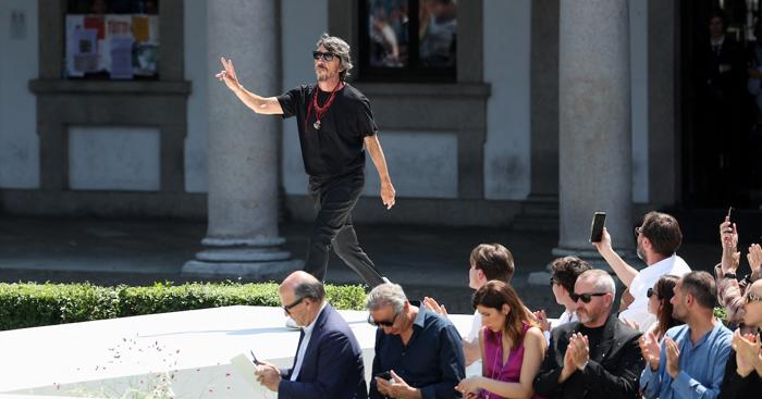 Addio a Pierpaolo Piccioli: 25 anni di moda Valentino