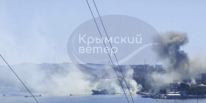 Attacco dell’esercito ucraino a navi russe a Sebastopoli