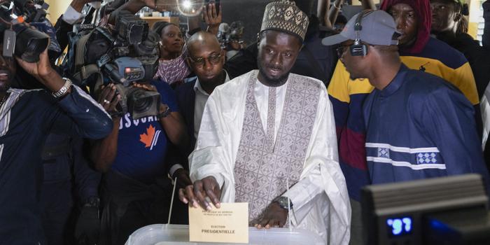 Elezioni presidenziali in Senegal: vittoria dell’opposizione e cambiamento in vista