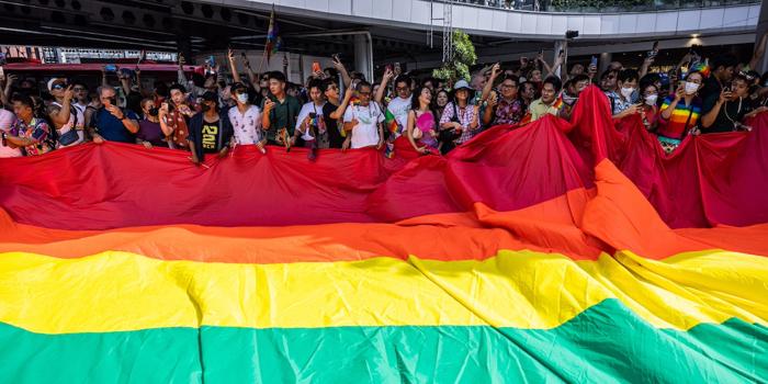 Thailandia: Approvata la Legalizzazione dei Matrimoni Omosessuali