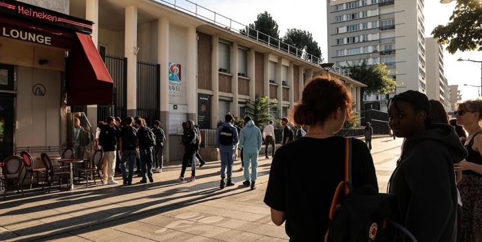 Scuola francese: studentessa accusa preside, minacce e dimissioni
