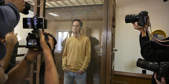 Il caso di Evan Gershkovich: giornalista statunitense detenuto in Russia