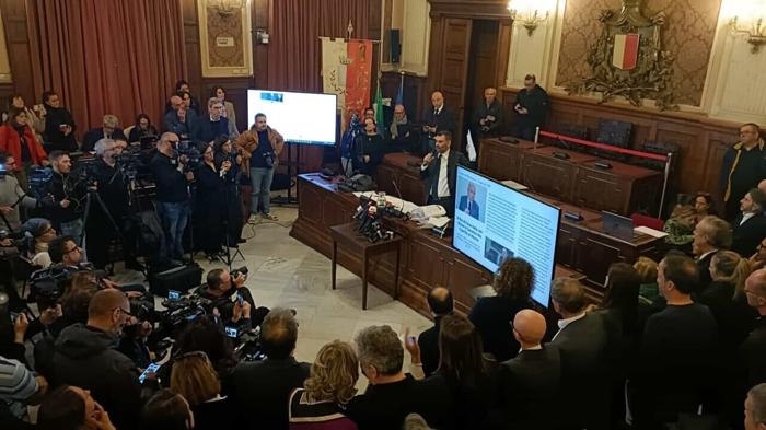 Bari sotto inchiesta: confronto tra sindaco e ministro dell’Interno