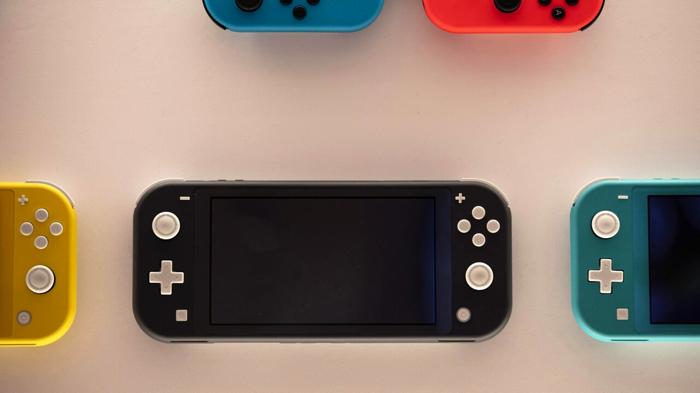 Poliziotto giapponese sanzionato per giocare alla Nintendo Switch durante l’orario di servizio