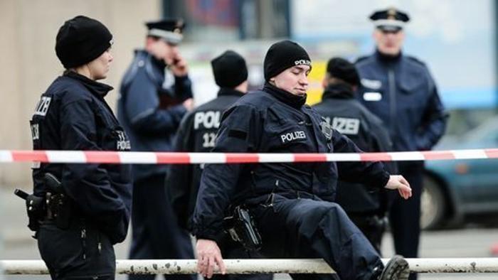 Triplice omicidio in Germania: giovane arrestato per l’atroce delitto familiare