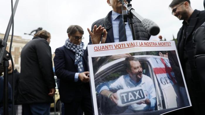 Protesta Ncc a Roma contro decreti Salvini: scontro con i tassisti