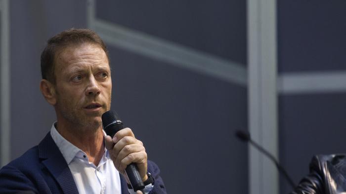 La controversia tra Rocco Siffredi e la giornalista: verità e accuse