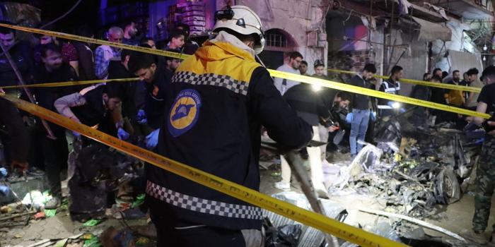 Attentato con autobomba nel mercato di Azaz: almeno sette morti