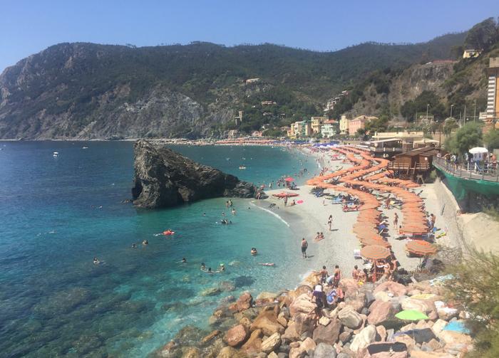 Foto di una spiaggia delle Cinque Terre