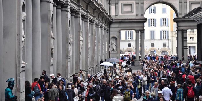 Scoperti venditori illegali di biglietti a Firenze
