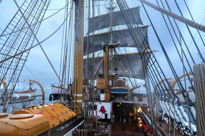 Il passaggio della nave Vespucci a Capo Horn Il passaggio della nave Vespucci a Capo Horn