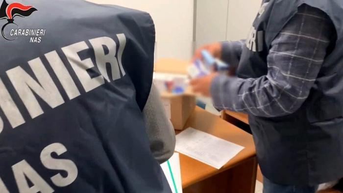 Scoperto traffico di farmaci a Modugno: arrestato 51enne e indagati altri 19