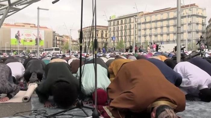 Celebrazioni dell’Eid al-Fitr in Italia: Unione e Controversie