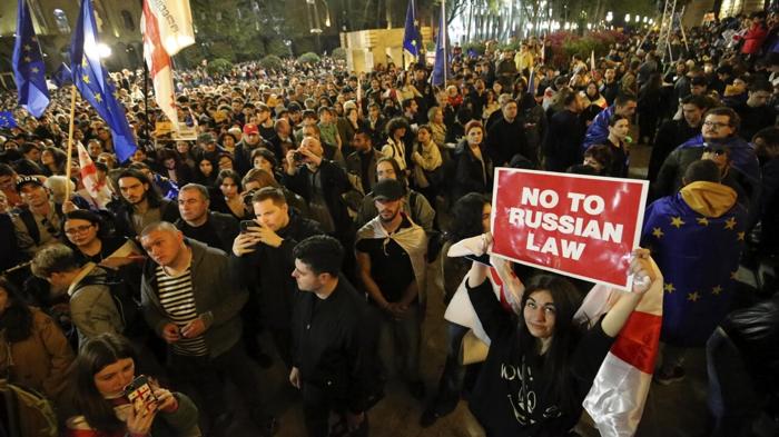 Proteste pro-europee in Georgia: controversia sulla legge sugli agenti stranieri
