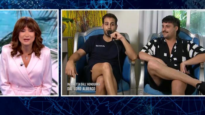 Isola dei Famosi: Momento speciale con Ares e Luxuria