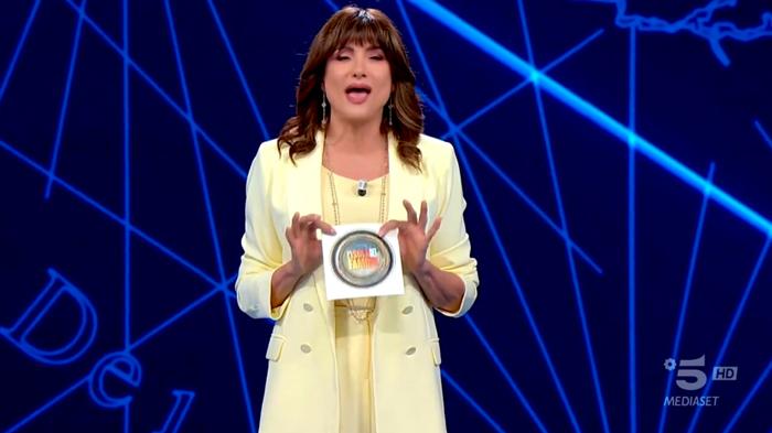 Isola dei Famosi 2024: Tensioni e Critiche nella Puntata di Vladimir Luxuria