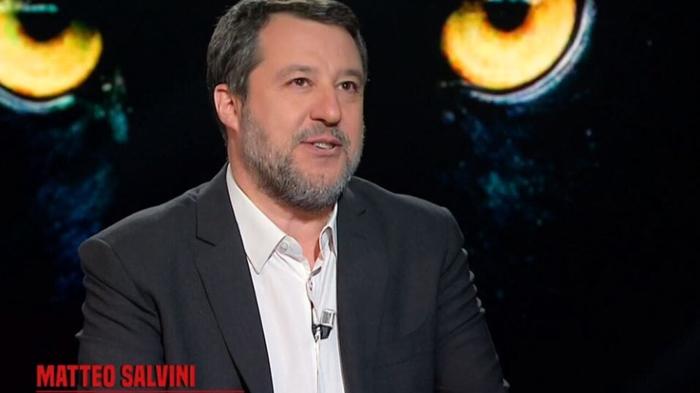 Matteo Salvini: Tra Politica e Vita Privata