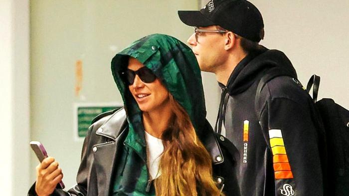 Melissa Satta e Carlo Gussalli Beretta in aeroporto, foto da Chi-2