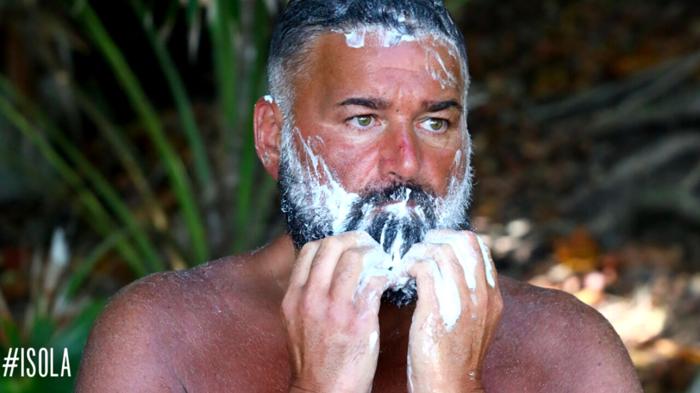 Il ritiro di Peppe Di Napoli dall’Isola dei Famosi