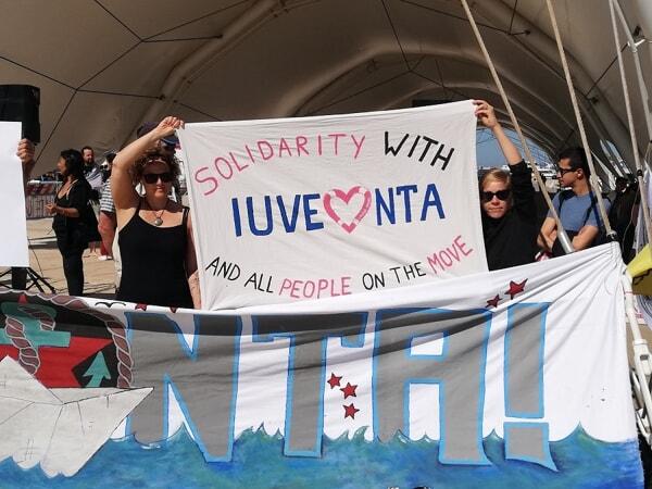 Manifestazione di solidarietà agli ex membri dell'equipaggio della nave Iuventa - LaPresse processo agli ex membri dell'equipaggio della nave Iuventa LaPresse 2