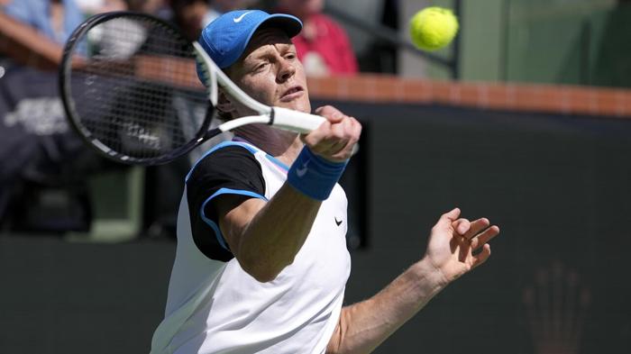 Sfida epica in semifinale: Jannik Sinner vs Stefanos Tsitsipas al Masters 1000 di Montecarlo