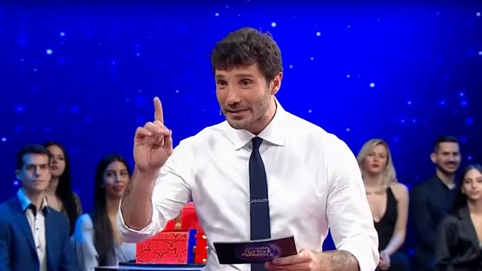 Stasera tutto è possibile: M’ama non m’ama