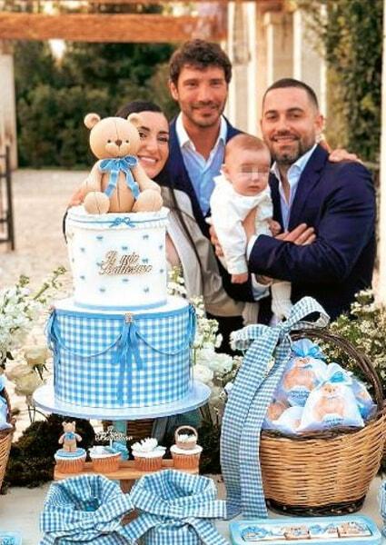 Stefano De Martino con la sorella, il compagno e Mattia, foto da Chi-2