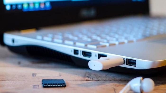 Chiavette USB infette: il rischio nascosto nelle aziende