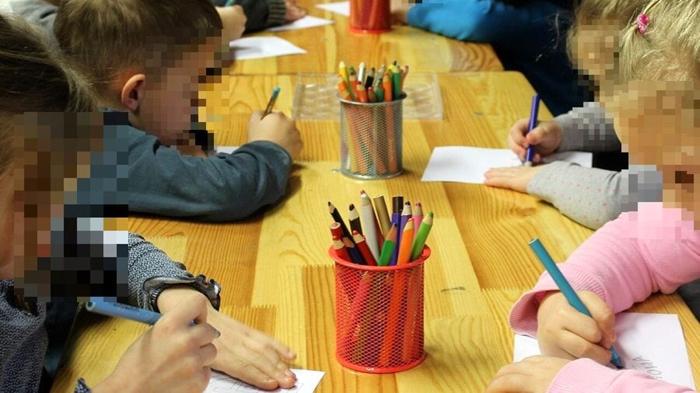 Insegnante accusata di abusi in scuola dell’infanzia a Genova