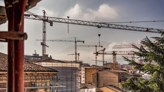 Nuove misure contro il lavoro nero nei cantieri edili in Italia