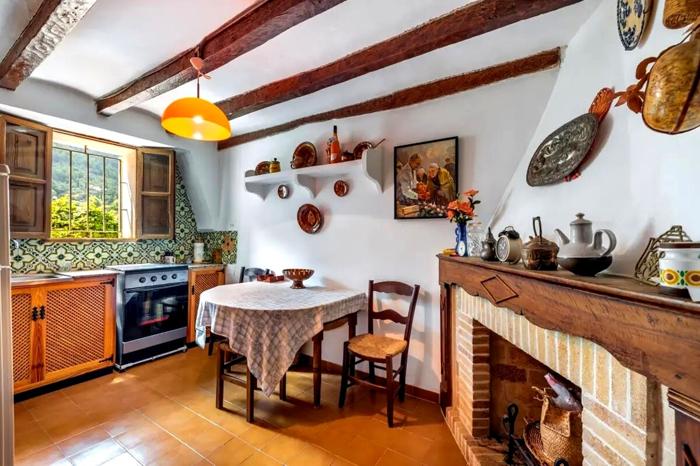 La proprietà è formata da una casa principale e una casa degli ospiti, foto New York Post casa Gabriel García Márquez-5