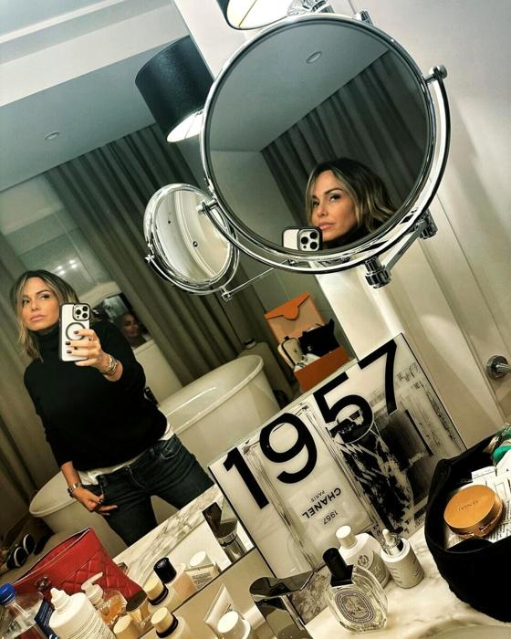 Anche in bagno lo stile è moderno, foto @soniabrugi via Instagram casa sonia bruganelli-9