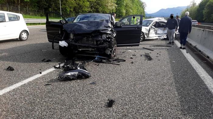 Grave incidente stradale sulla A9 Milano Como: bambino in arresto cardiocircolatorio