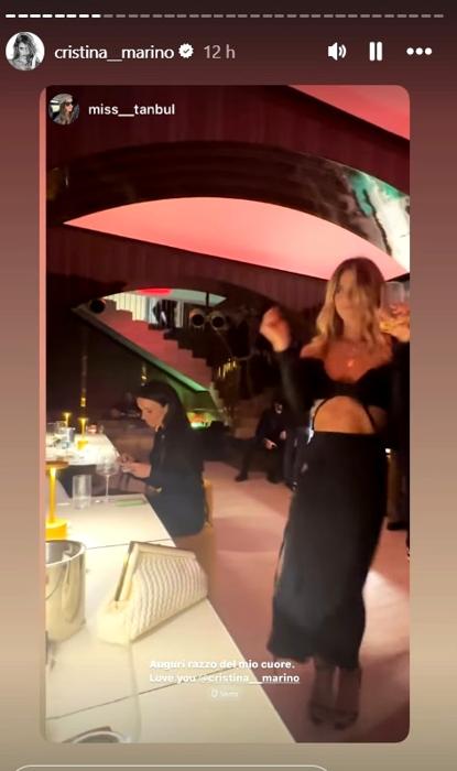 Cristina Marino balla alla sua festa cristina marino 2-3
