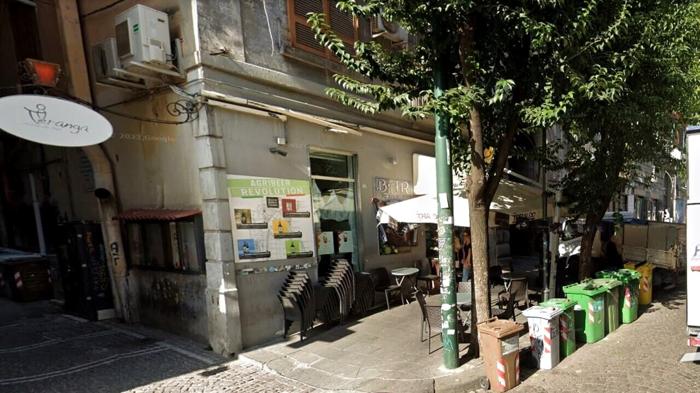 Il bar Fiorillo a Napoli. Foto repertorio Google Il bar Fiorillo a Napoli. Foto repertorio Google