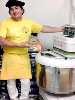 Il titolare. Foto dal sito della pizzeria Il titolare. Foto dal sito della pizzeria