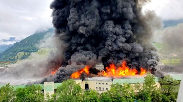 Incendio devastante presso Alpitronic a Bolzano: cronaca e conseguenze