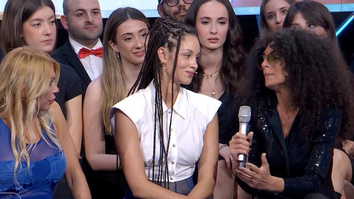 Confronto acceso tra Greta e Artur a L’Isola dei Famosi