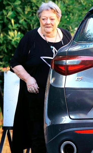 La madre di Arianna e Giorgia Meloni, foto da Chi-2 La madre di Arianna e Giorgia Meloni, foto da Chi-2