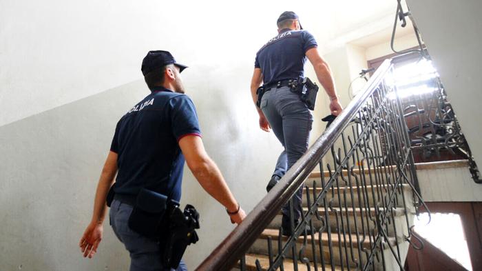 Anziano rapinato da mendicante a Roma