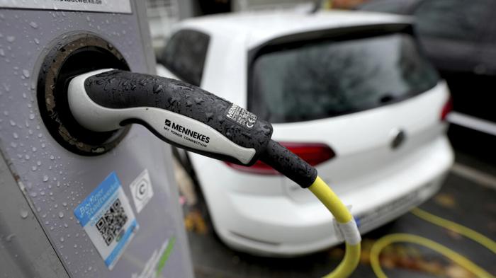 La corsa dell’Europa per l’autosufficienza nelle batterie per auto elettriche
