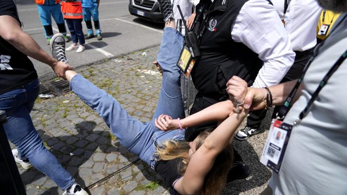 Protesta ambientalisti agli Internazionali di tennis di Roma