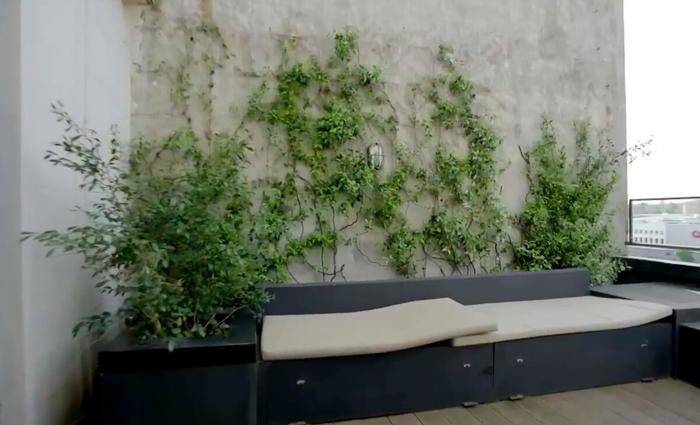 Il nuovo appartamento di Giulia Salemi ha un ampio balcone, foto MTV Cribs Italia casa giulia salemi-9