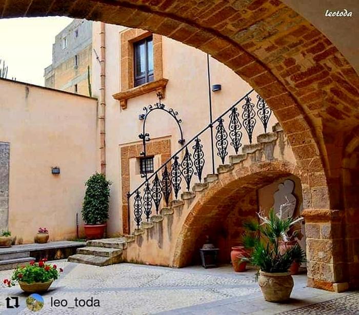Uno scorcio del borgo di Sambuca, foto @comunesambucadisicilia via Instagram casa sambuca-2