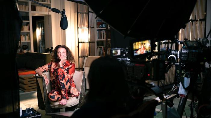 Diane von Furstenberg: Woman in Charge – Un’icona di empowerment e stile