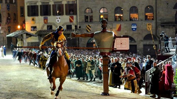 Giostra del Saracino ad Arezzo: Trionfo della Porta Santo Spirito