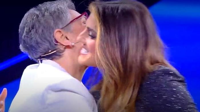 Emozioni e sorprese: la magia della semifinale di Io Canto Family