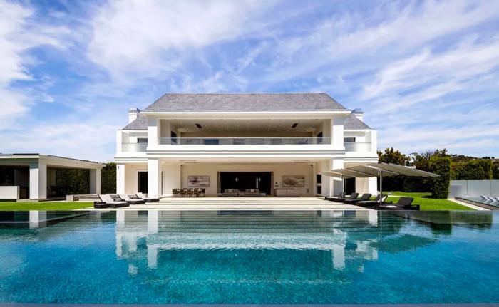 La casa di Jennifer Lopez e Ben Affleck, foto di realtor.com villa jlo ben affleck