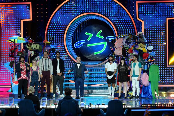 Lol Talent Show- i concorrenti insieme al Mago Forest Lol Talent Show- i concorrenti insieme al Mago Forest